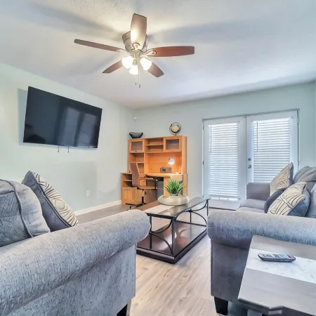 NEW 3BR w/ En-suite & Full Kitchen - Close to DT