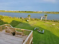 ICW Waterfront Beach Cottage - Sleeps 9! - 4 stjerner