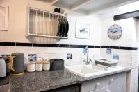 Entire Harbourside Lodge and Courtyard, just a few feet from Mevagissey Harbour - Apartments