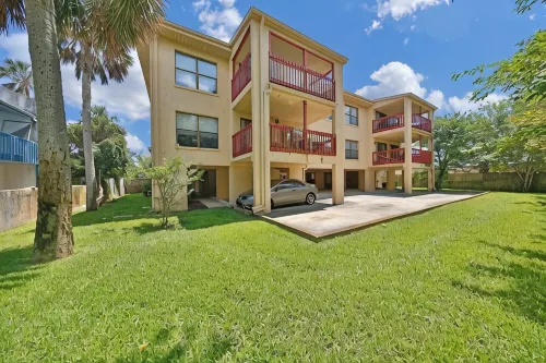 BEAUTIFUL & SPACIOUS 2BR/2BA BEACH CONDO - Beach