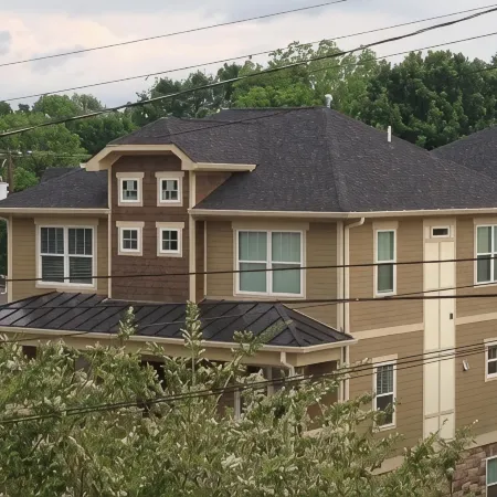 Spacious property, perfect for large group trips - 5 minutes to Broadway
