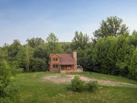 Shenandoah Mountain Majesty Log Cabin on 15 Acres - Hot Tub-1GB Fiber Internet Hotels in Greene County
