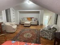 Spacious Charming Farmhouse-Style Home - Dedicated Office - Wi-Fi