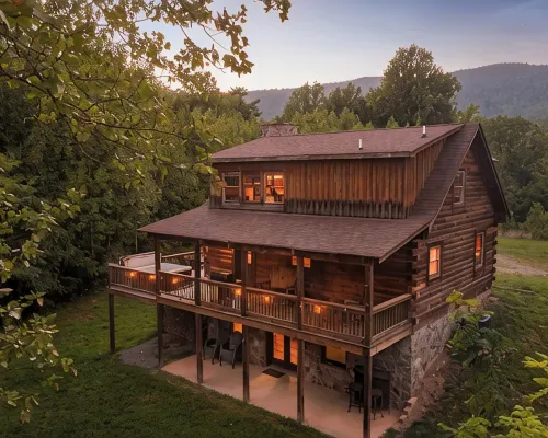 Shenandoah Mountain Majesty Log Cabin on 15 Acres - Hot Tub-1GB Fiber Internet Hotels in Greene County