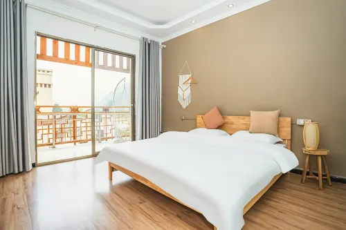Hailuogou Scenic Area Late Guest Homestay (Moxi Ancient Town) - 2-نجوم