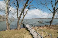 Grand Lake Waterfront home 5 minutes to the boat launch!