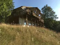 Guests enjoy their own one bedroom apartment in the Ozarks - Wi-Fi