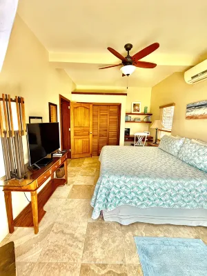 Couples Retreat, Panoramic Ocean Views, Free Kayaks & Paddle Boards - balcony
