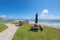 Oceanfront 2Br Condo w/ Balcony & Panoramic Atlantic Views, Unit 226 - Wifi