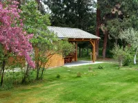 Trout Farm ponds, wildlife corridor on creek and river - a perfect getaway - balcony