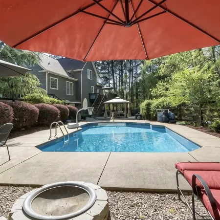 Cozy Private Basement w/ Pool & Workout