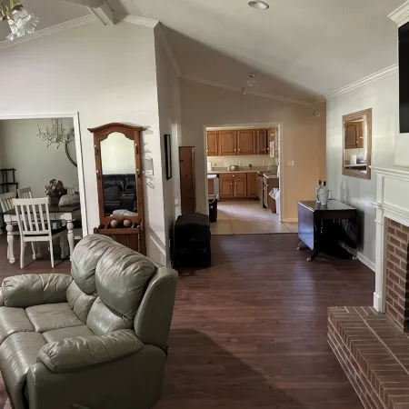 Farmhouse home located near Eufaula and Clayton, AL