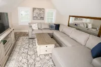 Up North, down South in Brevard, NC - Close to Lumber Arts District and Downtown