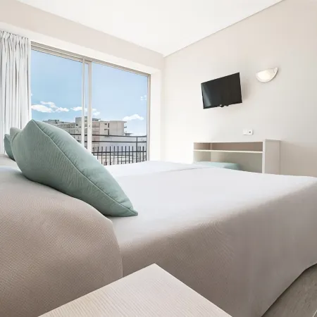 AzuLine Hotel Llevant