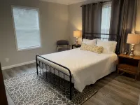 Escanaba River Modern Retreat • 10 Min to Town - 4성급
