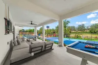 Lux Resort • Near Hard Rock Stadium • Pool_Spa/Gym