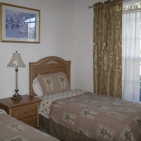 Luxury Villa - Pool, LCD TVs , Free Internet On Disney's Doorstep !!