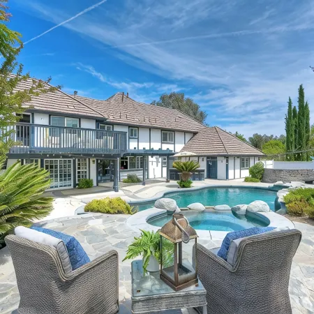 Olive Manor - Luxury in the Heart of Wine Country