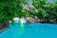 Eventhotel Pyramide - Pools