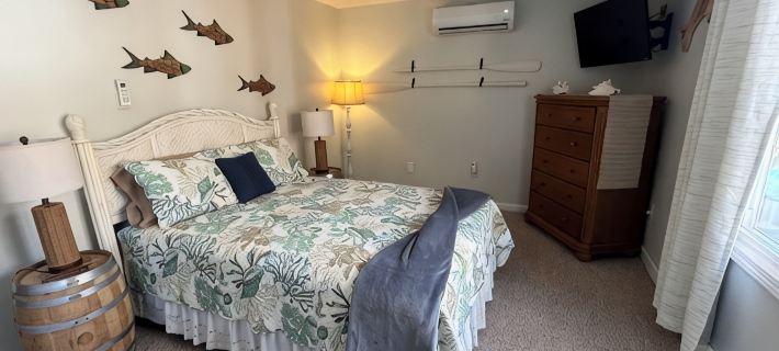 Westerly Getaway- Short drive to the beach, Walk to Downtown Shops & Restaurants Các khách sạn ở Westerly