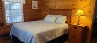 Cozy Cabin at The Reserve near Fairystone State Park - 홈스테이