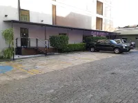 貝倫巴蒂斯塔坎波斯宜必思尚品酒店 - 停車場