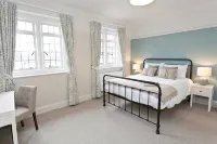 The Bath Arms Hotel