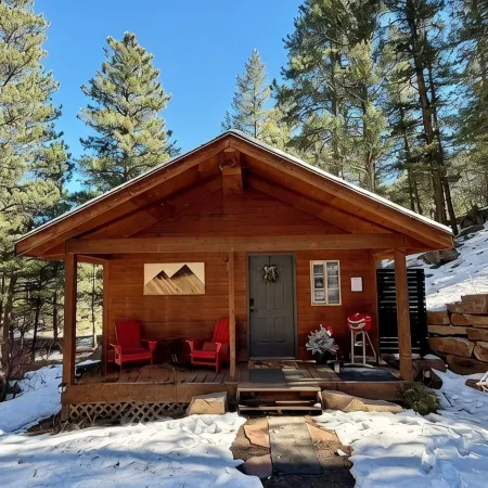 Private Hiking Trail! 2.4 Miles to Estes Park, Near Rmnp w/ King Bed. Dogs ok!