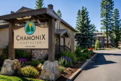 Canyon Lodge CHAMONIX Condo. Minutes Walk From Lifts.