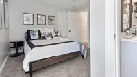 3-bedroom building in lovely Westchester with AC, WiFi. Enjoy your stay - Homestays