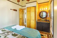 Charming Beech Mountain Chalet – 2BR + Loft - 5 Mins to Ski Slopes & Restaurants - balcony