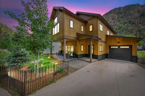 Upscale Home in Ouray Near River Trail with Air Conditioning - Fiber + King Beds