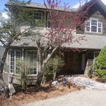 SPARKLING WATERS RETREAT!! BIG Lake Glenville, lake and mtn views!CLOSE TO TOWN