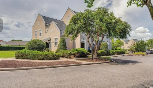 Condo in Legends Golf Course Resort  with a great Pub Next Door to the Unit