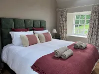 Burn Cottage - A Secluded Highland Retreat for Two - Homestays