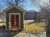 Downtown's Best View at Howdle's Retreat - Homestays