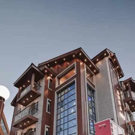 Aatithi Hotel by Grb