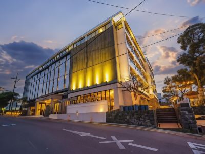 Cheonjiyeon Crystal Hotel