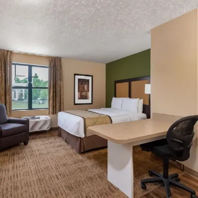 Extended Stay America Suites - Cleveland - Brooklyn Các khách sạn gần Tàu hơi nước William G. Mather