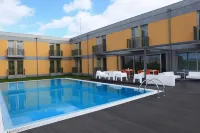 Hotel 3K Faro Aeroporto - Pools