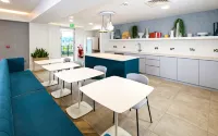 Staybridge Suites CARDIFF by IHG - Frühstück