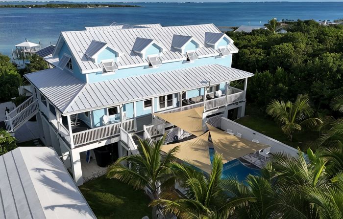 7Br7BA, Pool, 2 Boat Slips, Steps to Tahiti Beach, Sleeps 18, +Cabana Adds 2