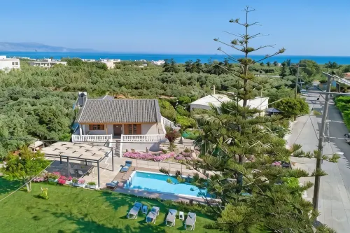 Santy Villa - Gerani - Pysäköinti