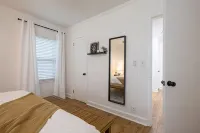 The 12th Street Retreat, King Beds, Pets Allowed