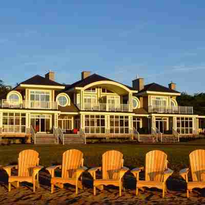 Touchstone Resort Hotel Exterior