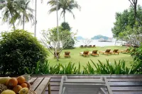 Makathanee Resort - piscina