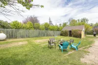 NEW Updated Farmhouse in Custer - 2 Blocks from Main Street!