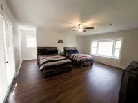 Lake Lodge - 2 bed / 2 bath Cabin - Chalets