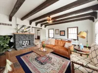 4 Bed/4 Bath Historic Downtown Parkville Home - 3 estrellas