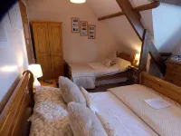 Chiverton House Guest Accommodation - parking